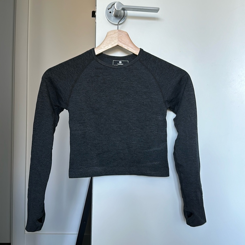 Astoria Activewear Longsleeve Workout Cropped Top
